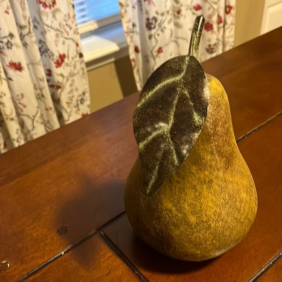 Large Rustic Decorative Pear 🍐 - Picture 9 of 12